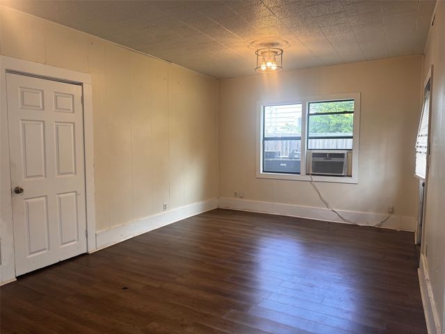 414 W 4th St., Mt Pleasant, TX 75455