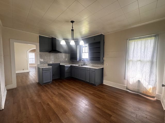 414 W 4th St., Mt Pleasant, TX 75455