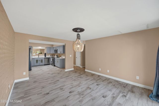 2572 W Calle Genova, Tucson, AZ 85745