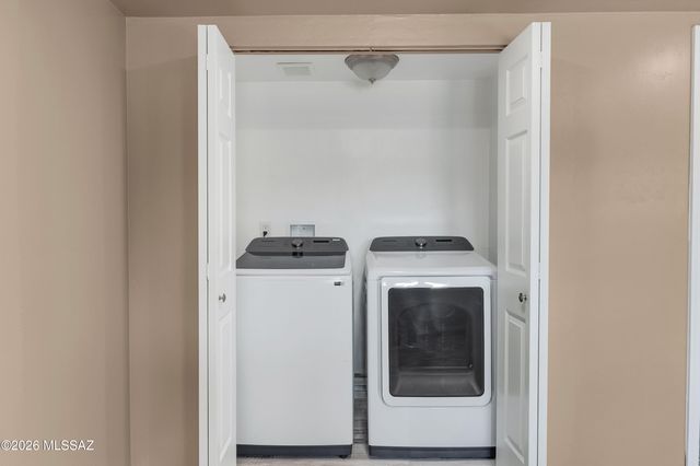 2572 W Calle Genova, Tucson, AZ 85745