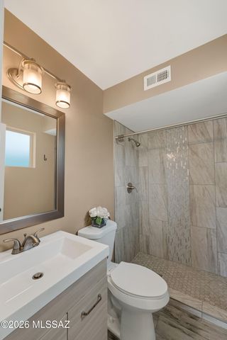 2572 W Calle Genova, Tucson, AZ 85745