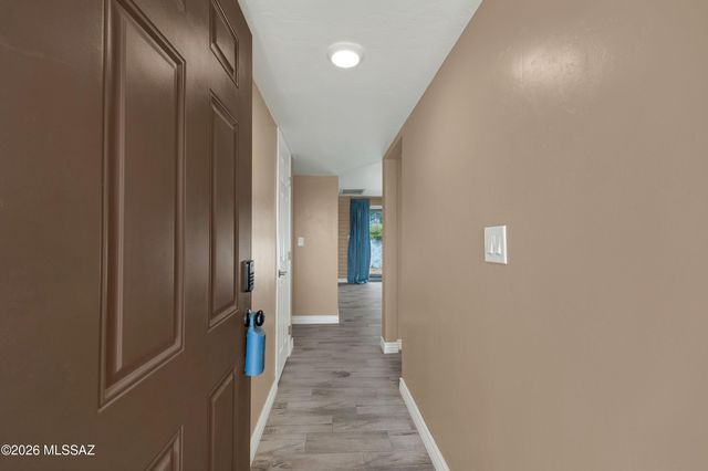 2572 W Calle Genova, Tucson, AZ 85745