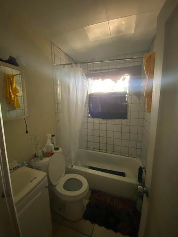 1409 NE 5th Terrace 1-2, Fort Lauderdale, FL 33304