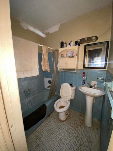 1409 NE 5th Terrace 1-2, Fort Lauderdale, FL 33304