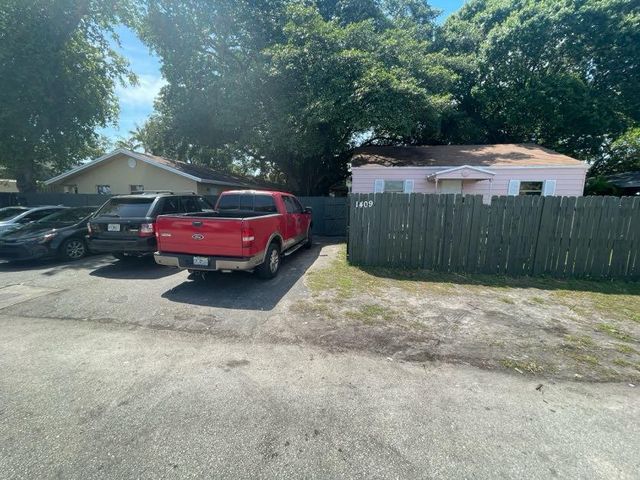 1409 NE 5th Terrace 1-2, Fort Lauderdale, FL 33304