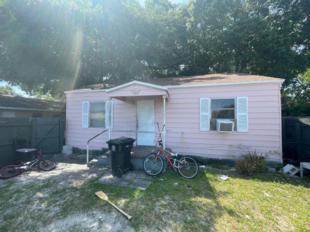 1409 NE 5th Terrace 1-2, Fort Lauderdale, FL 33304