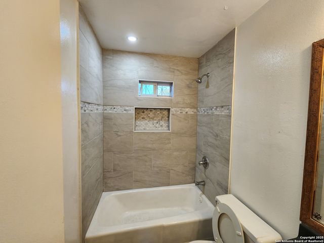 430 Pinehurst, San Antonio, TX 78221