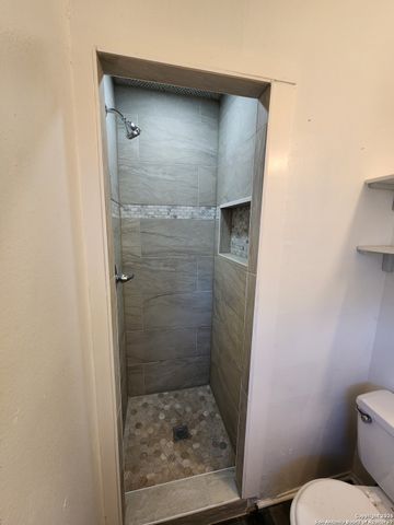 430 Pinehurst, San Antonio, TX 78221