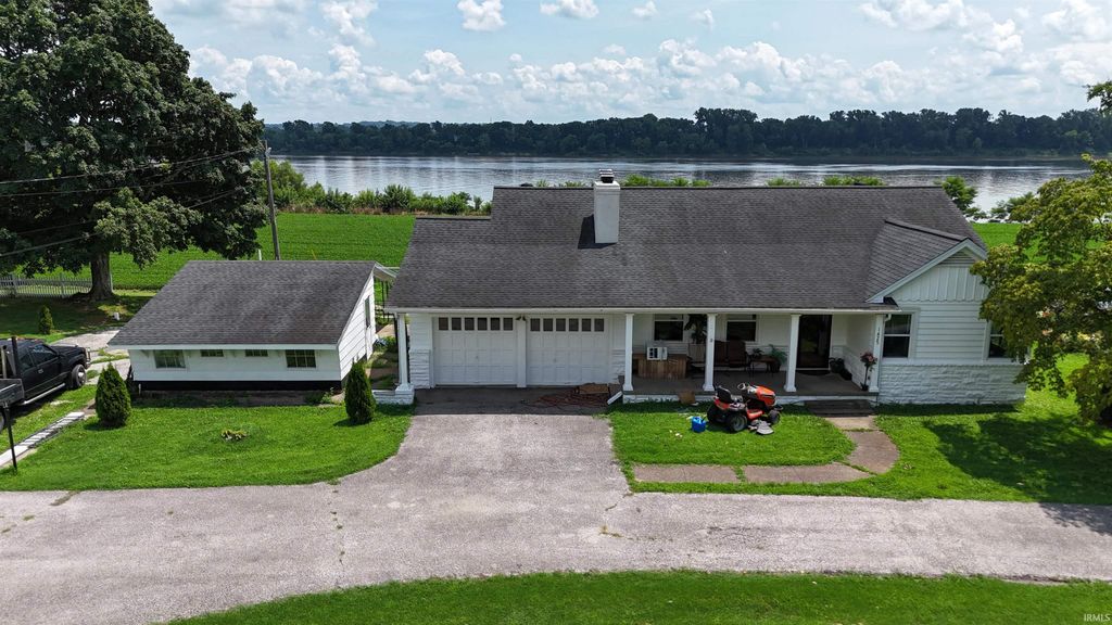 1425 Main Street, Grandview, IN 47615