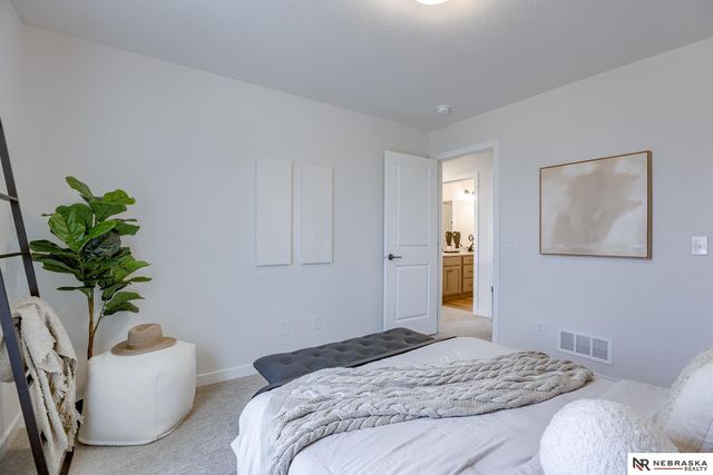 11101 N 161 Street, Omaha, NE 68007