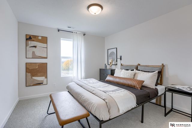 11101 N 161 Street, Omaha, NE 68007