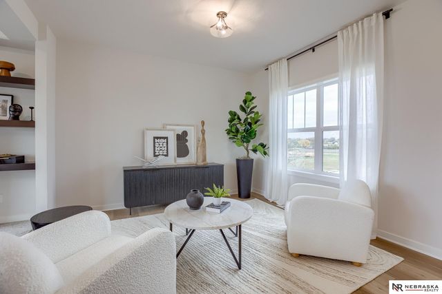 11101 N 161 Street, Omaha, NE 68007