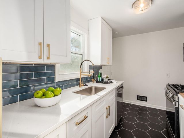 669 Brookside Drive, Columbus, OH 43209