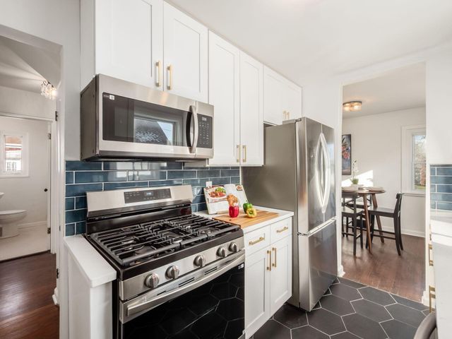 669 Brookside Drive, Columbus, OH 43209