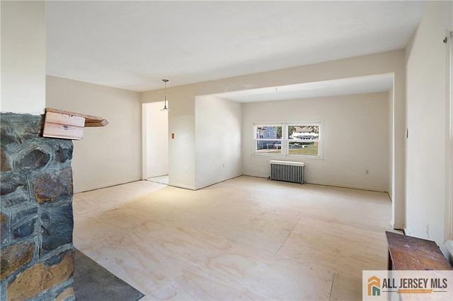 1433 Dogwood Drive, Piscataway, NJ 08854