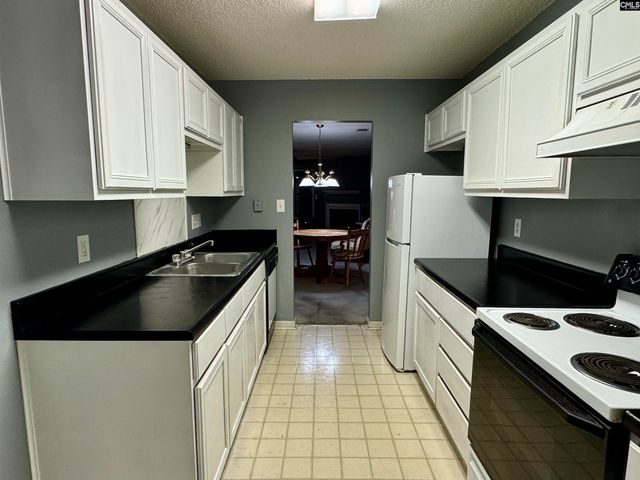 122 Hounds Court S, Columbia, SC 29223