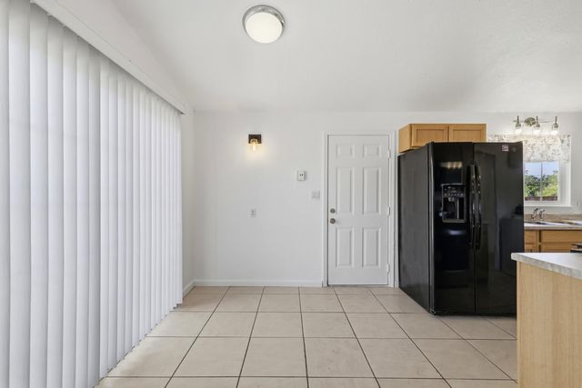6530 Kemp Way, North Highlands, CA 95660