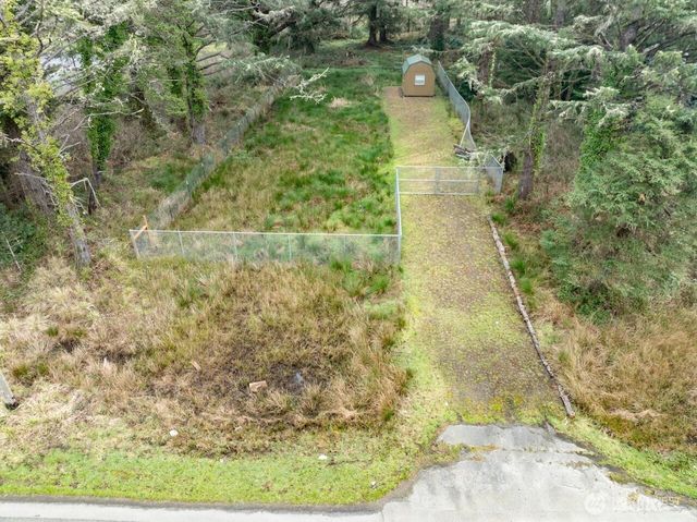 10618 Pacific Way, Long Beach, WA 98631