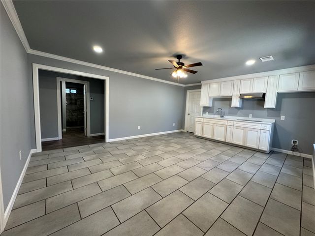 3100 Beechwood Street, Granbury, TX 76048