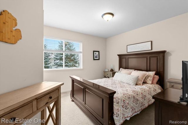 924 Riverstone Court, Milford, MI 48381