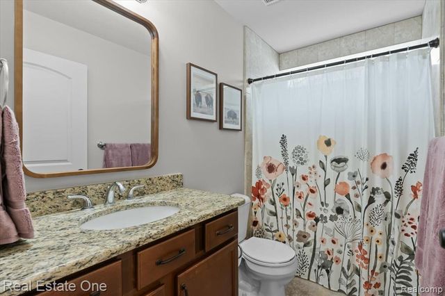 924 Riverstone Court, Milford, MI 48381