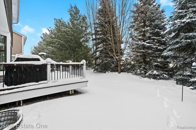 924 Riverstone Court, Milford, MI 48381