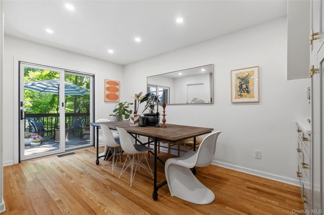 2 Sherwood Place, Scarsdale, NY 10583