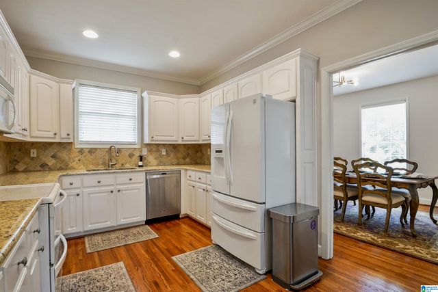1524 JACOBS CIRCLE, Vestavia Hills, AL 35216