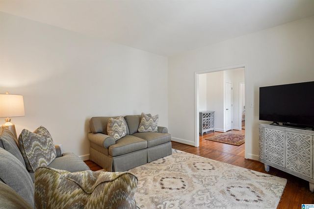 1524 JACOBS CIRCLE, Vestavia Hills, AL 35216