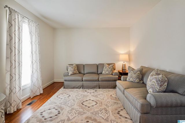 1524 JACOBS CIRCLE, Vestavia Hills, AL 35216