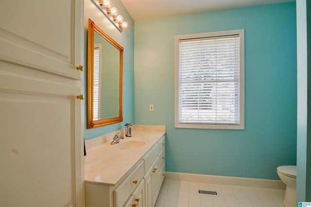 1524 JACOBS CIRCLE, Vestavia Hills, AL 35216