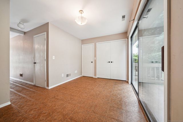 100 Willowbrook Avenue APT 4, Stamford, CT 06902
