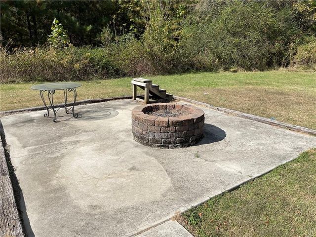 150 Fuller Mill S Road, Trinity, NC 27370