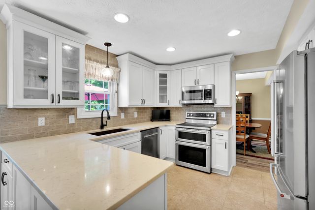 13077 Lansdowne Drive, Fishers, IN 46038