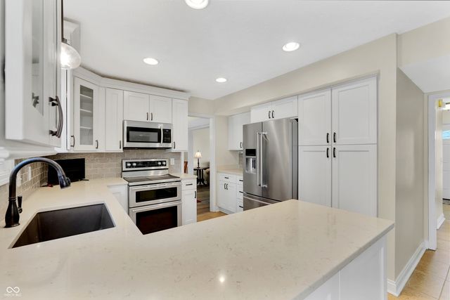 13077 Lansdowne Drive, Fishers, IN 46038