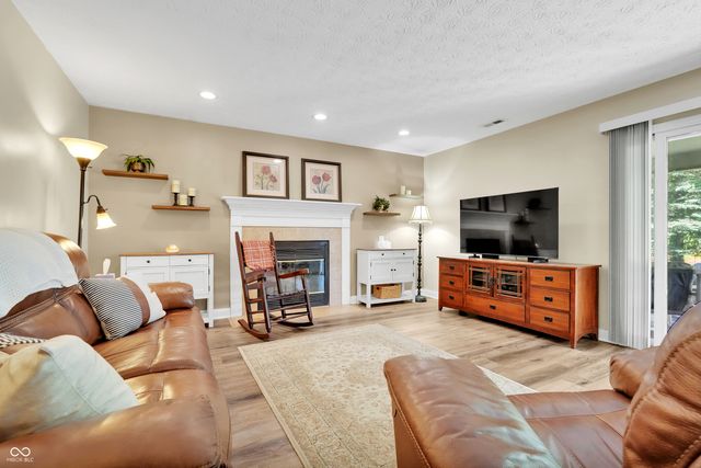 13077 Lansdowne Drive, Fishers, IN 46038