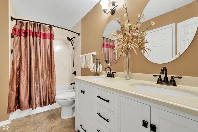 13077 Lansdowne Drive, Fishers, IN 46038