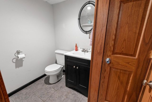 5426 Middleton DRIVE, Greendale, WI 53129