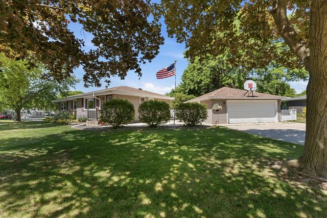 5426 Middleton DRIVE, Greendale, WI 53129