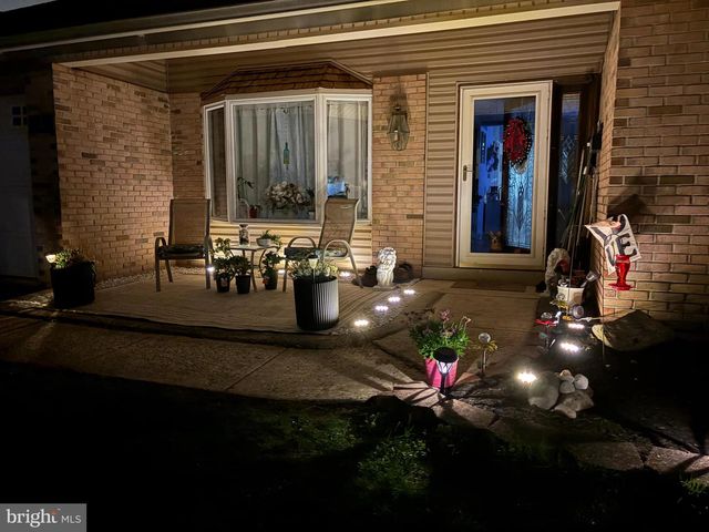 15 PALMETTO AVE, Marlton, NJ 08053