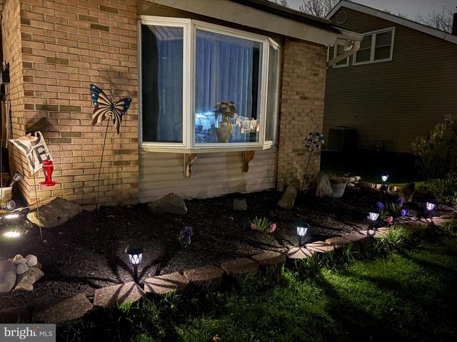 15 PALMETTO AVE, Marlton, NJ 08053