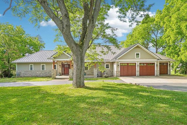 546 W Main Street, Merrimac, WI 53561
