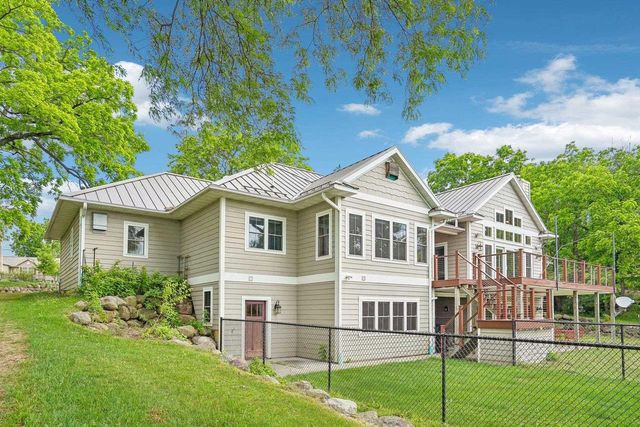 546 W Main Street, Merrimac, WI 53561