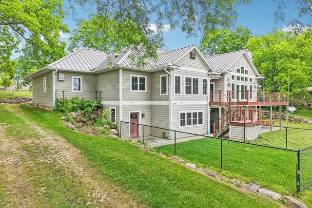 546 W Main Street, Merrimac, WI 53561