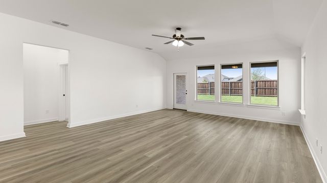 753 Grand Dale Drive, Lavon, TX 75166