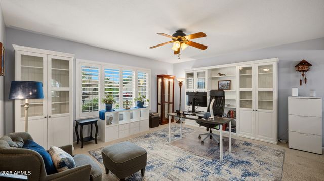 5621 W HEARN Road, Glendale, AZ 85306