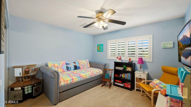 5621 W HEARN Road, Glendale, AZ 85306