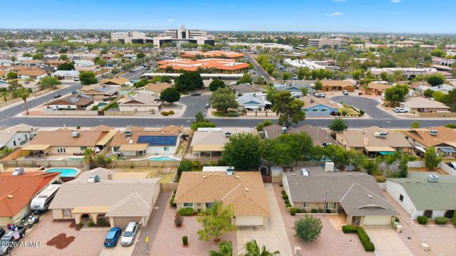 5621 W HEARN Road, Glendale, AZ 85306