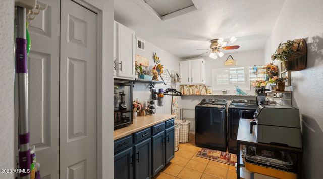 5621 W HEARN Road, Glendale, AZ 85306