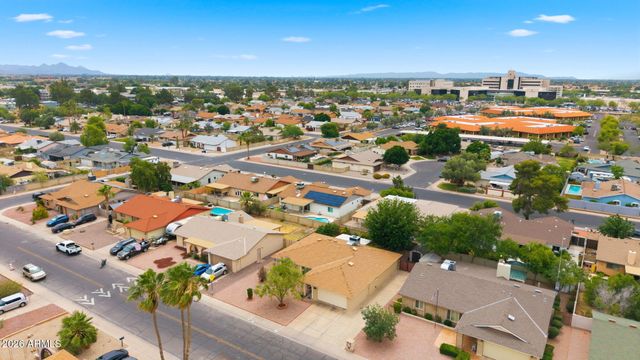 5621 W HEARN Road, Glendale, AZ 85306